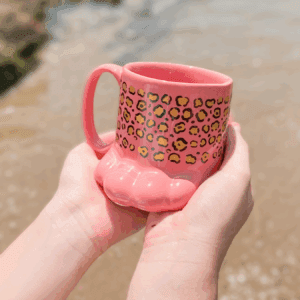 CANECA PATINHA DE ONÇA ROSA - 340ML