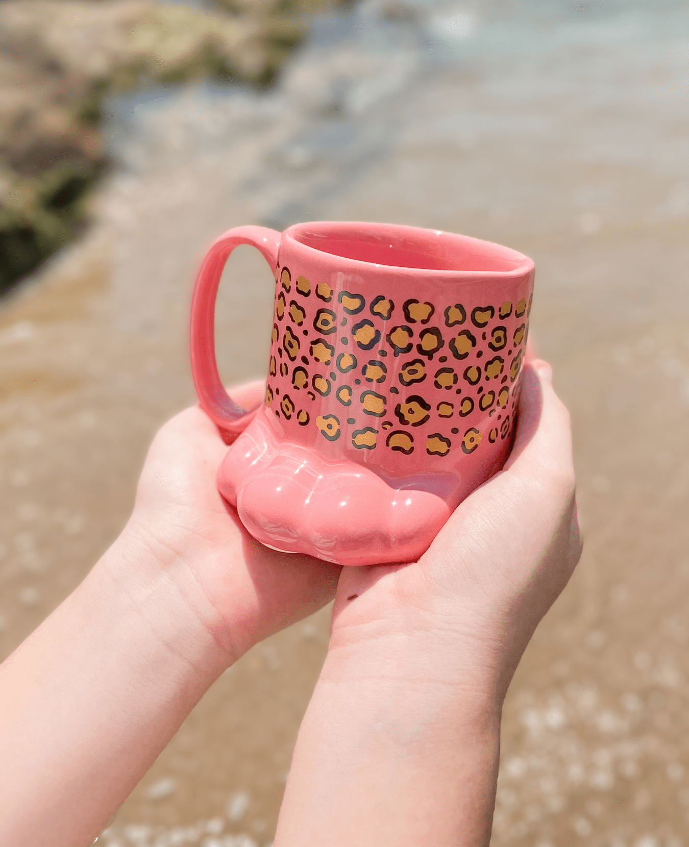 CANECA PATINHA DE ONÇA ROSA - 340ML