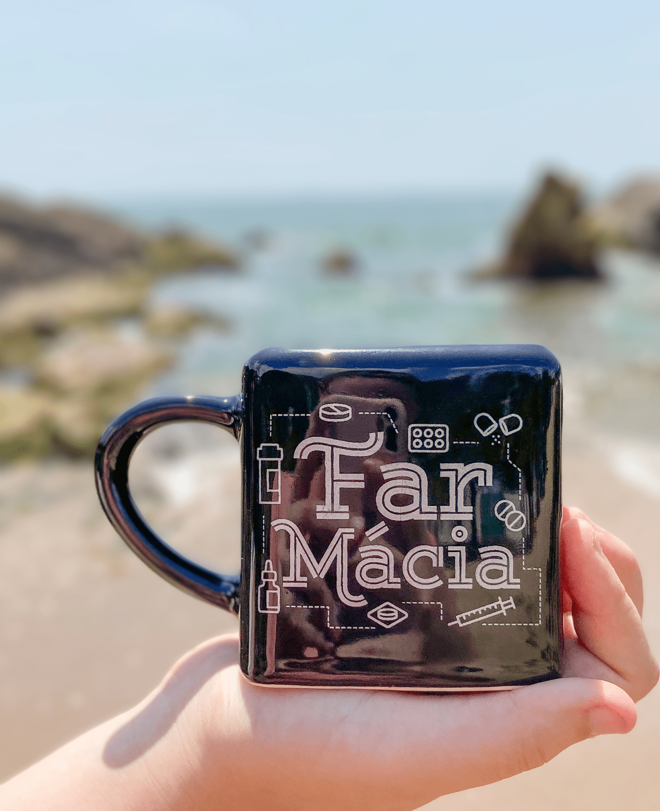 CANECA QUADRADA PRETA FARMÁCIA - 380ML