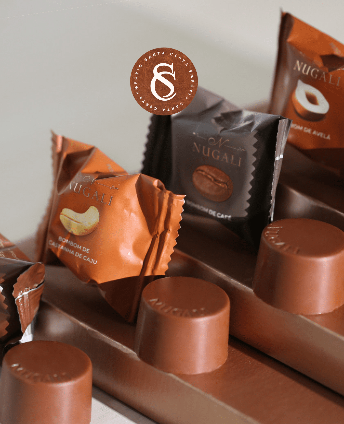 BOMBOM DE CHOCOLATE E CASTANHA DE CAJÚ NUGALI 13G