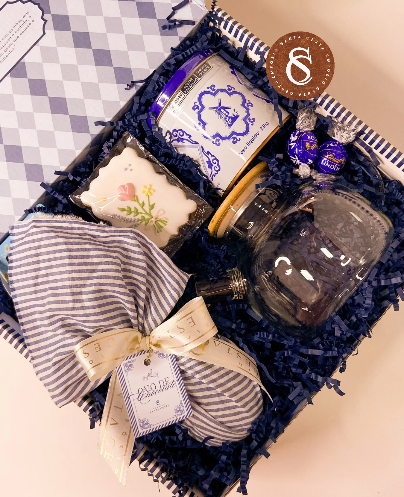 TEA AND CHOCOLATE BOX